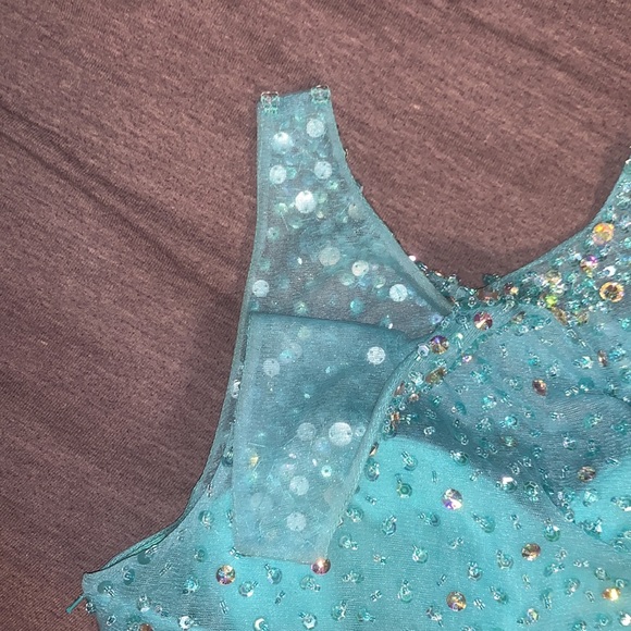 Prom dress - Picture 7 of 9